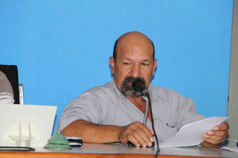 Na sessão da última segunda-feira o vereador Gabriel Espindola(PT), usou a tribuna livre pra afirmar que, quando foi presidente da casa em 2012 economizou Duzentos e cinqüenta mil reais.