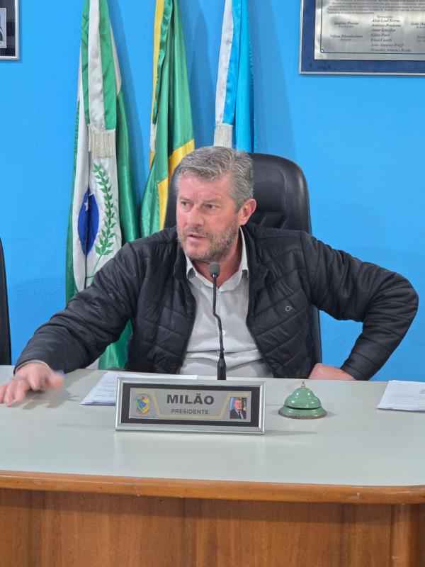Câmara de Nova Laranjeiras realiza sessão com foco em infraestrutura e serviços públicos