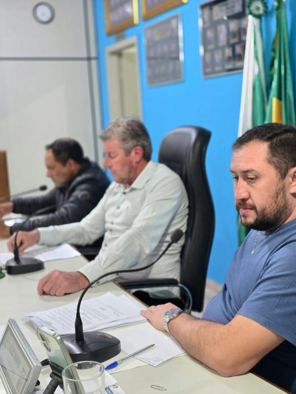 Câmara de Nova Laranjeiras realiza sessão com foco em saúde preventiva, melhorias urbanas e investimentos no orçamento municipal